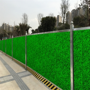 四川自贡房地产商：美观型施工挡板围挡 提升工地文明形象的故事